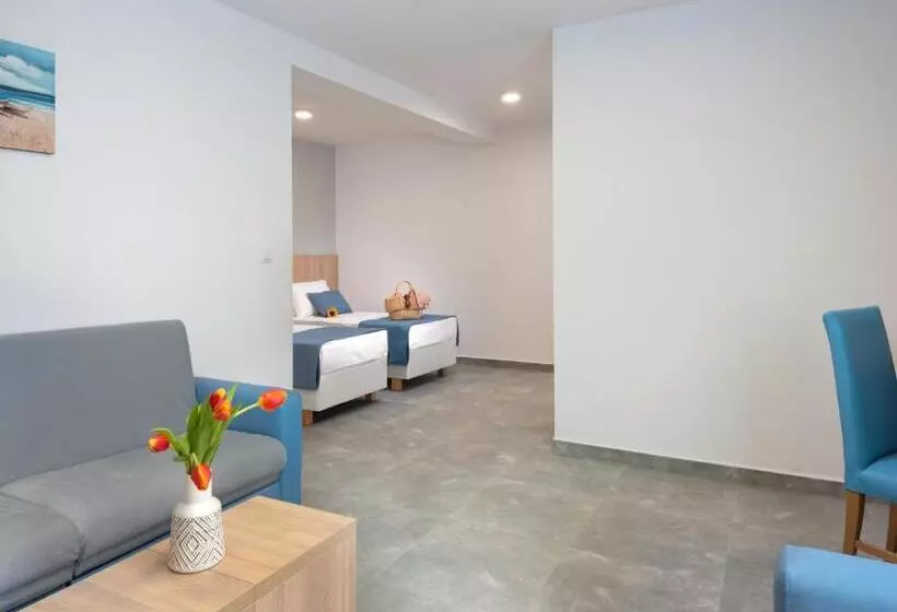 اتاق خانوادگی, Martinez Hotel All Inclusive