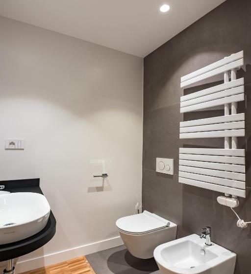 اتاق لوکس با تخت بزرگ, Domu' Montegrappa 54