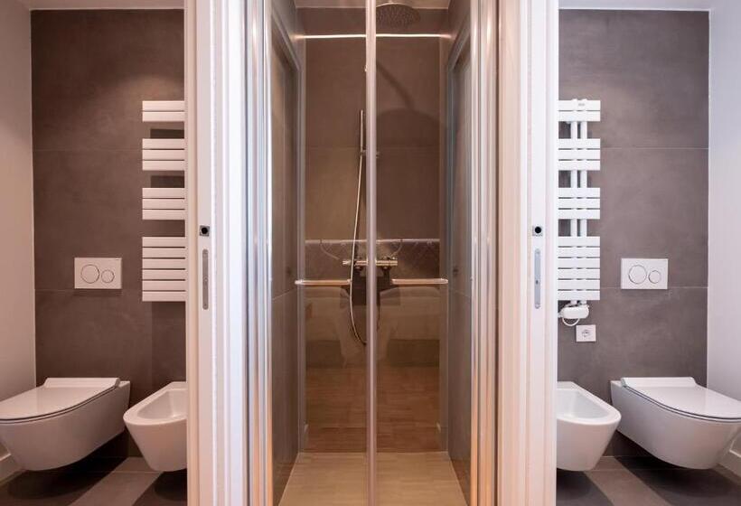 اتاق اکونومی, Domu' Montegrappa 54