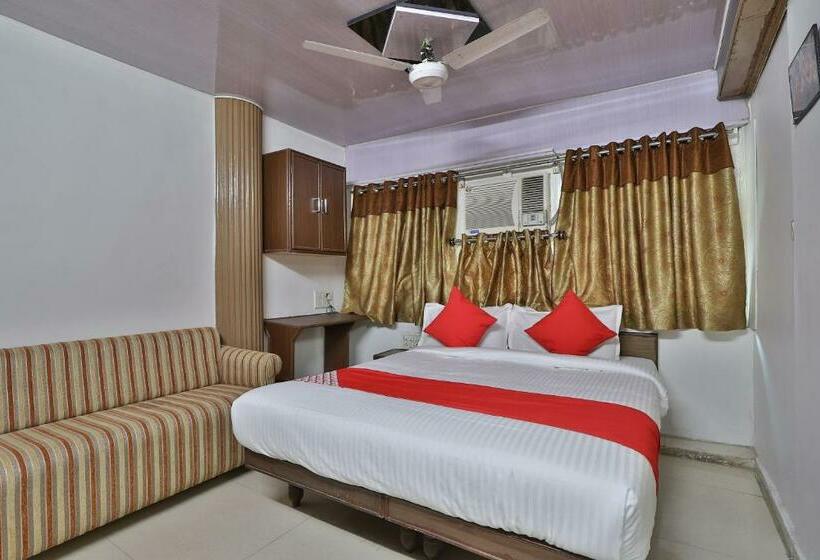 Трехместный Номер Классика, Maninagar Residency