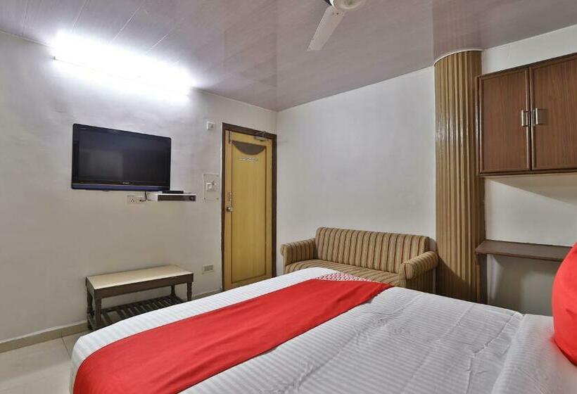 Трехместный Номер Классика, Maninagar Residency