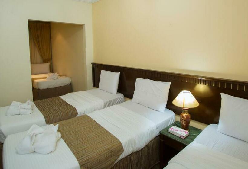 اتاق استاندارد سه نفره, Mohamadia Al Zahra