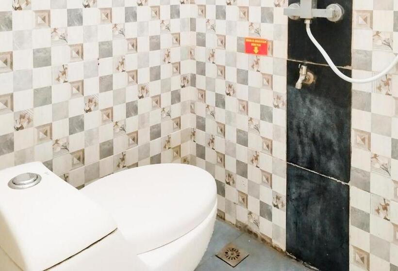 اتاق استاندارد, Reddoorz Syariah At Shakira Alesha Enggal