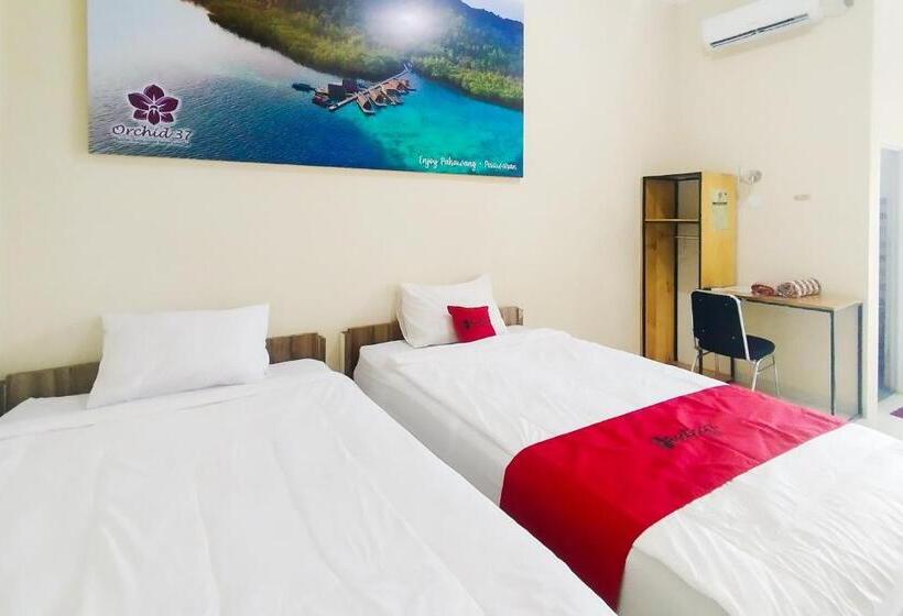 اتاق استاندارد, Reddoorz Syariah At Shakira Alesha Enggal