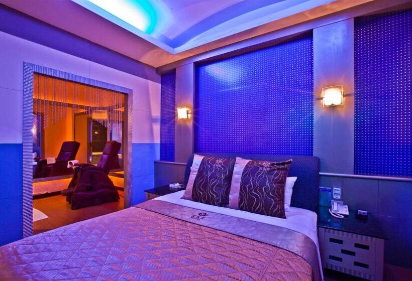 اتاق لوکس, Pgs Motel