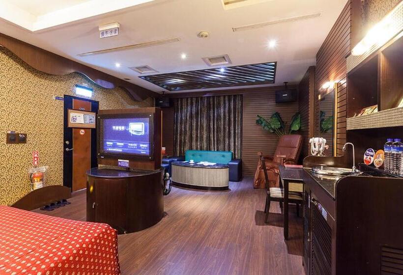 اتاق سوپریور, Pgs Motel