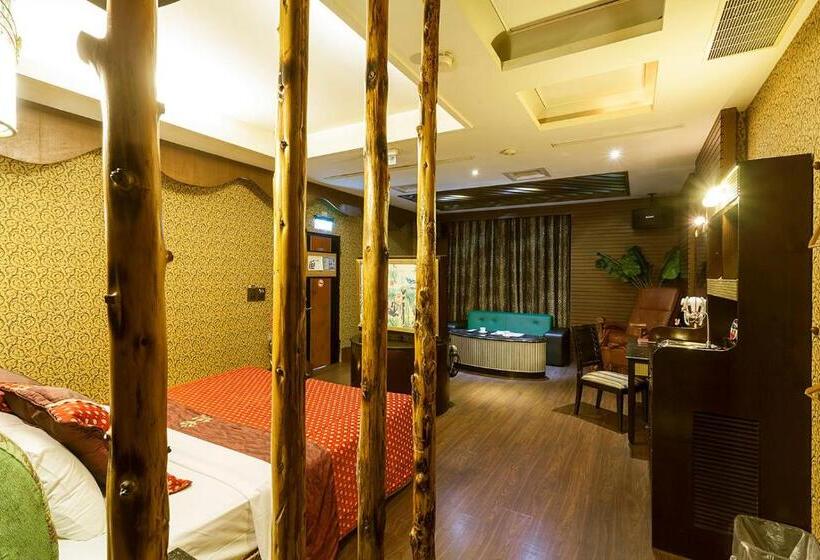 اتاق سوپریور, Pgs Motel