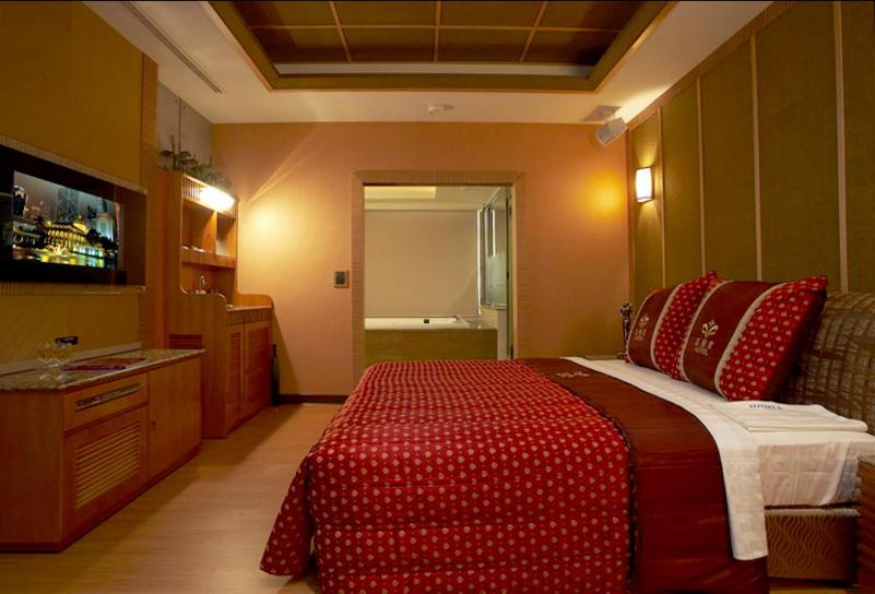 اتاق اکونومی, Pgs Motel