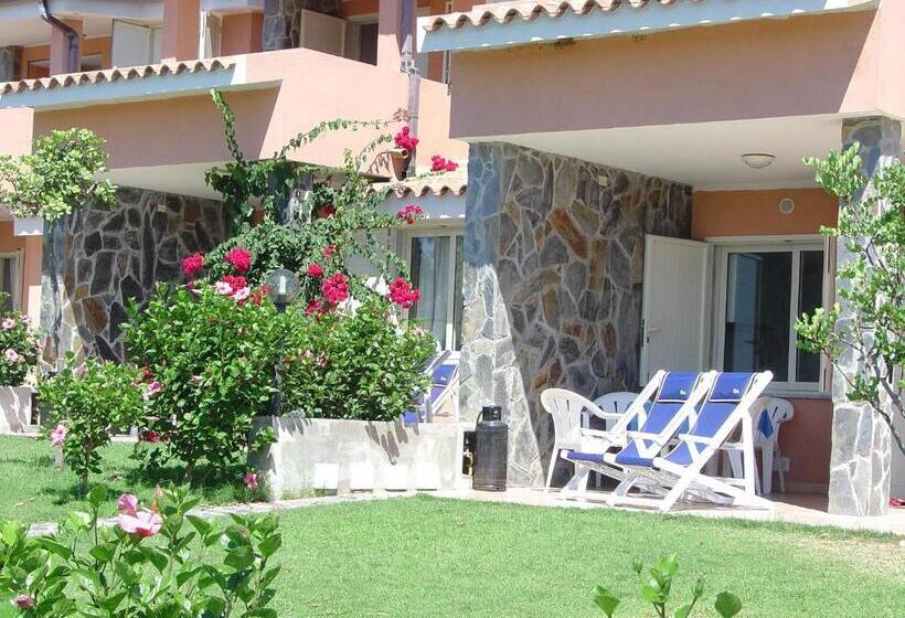 דירת חדר נוף לגינה, Residence La Chimera