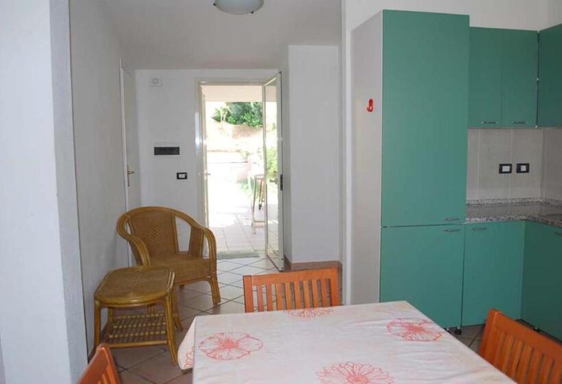 דירת חדר נוף לים, Residence La Chimera