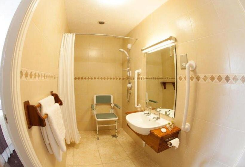 장애인을 위한 스탠다드 룸, The Fat Lamb Country Inn And Nature Reserve