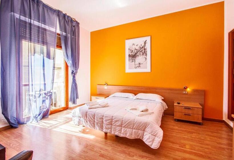 اتاق سوپریور, Central Plaza