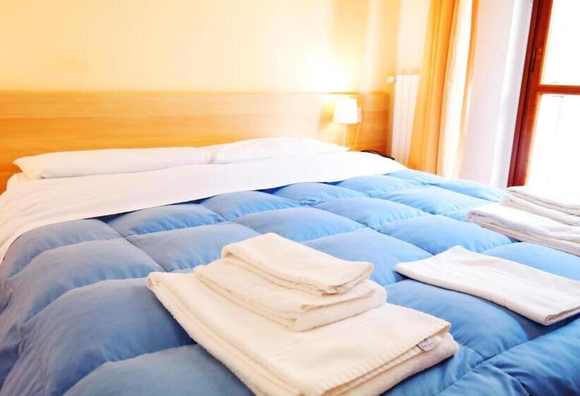 اتاق سوپریور, Central Plaza