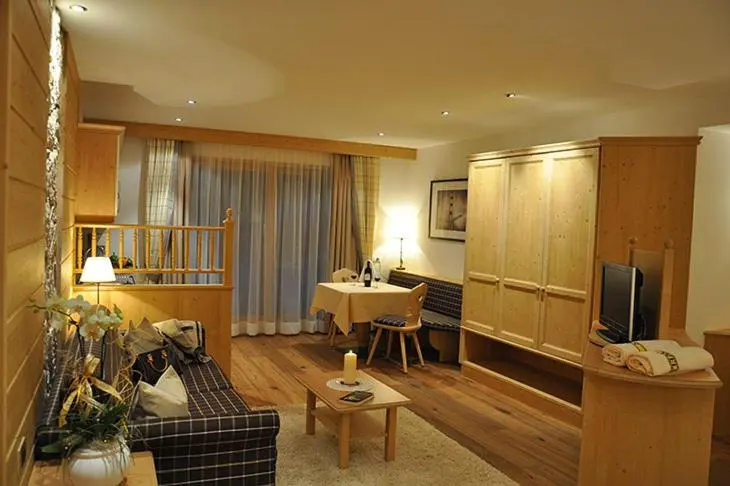 استودیوی استاندارد, B&b Hotel Mirabel