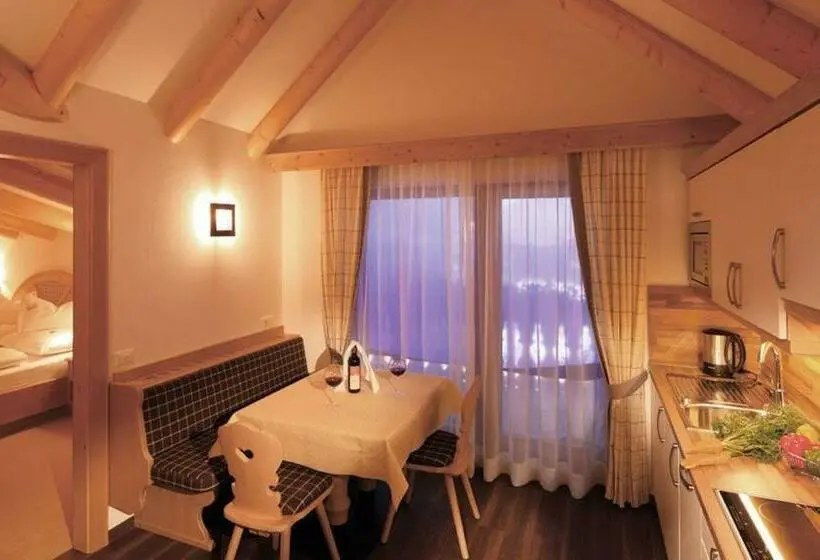 آپارتمان 1 خوابه, B&b Hotel Mirabel