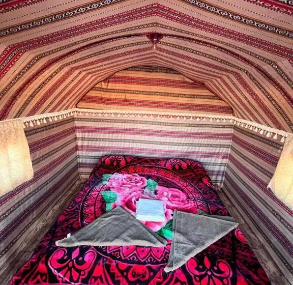 اتاق استاندارد, Khaled's Camp