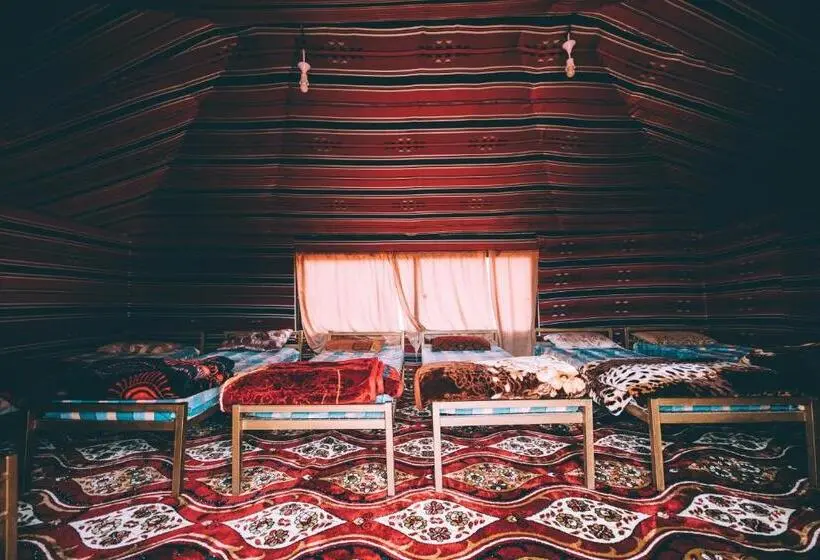 اتاق خانوادگی, Khaled's Camp
