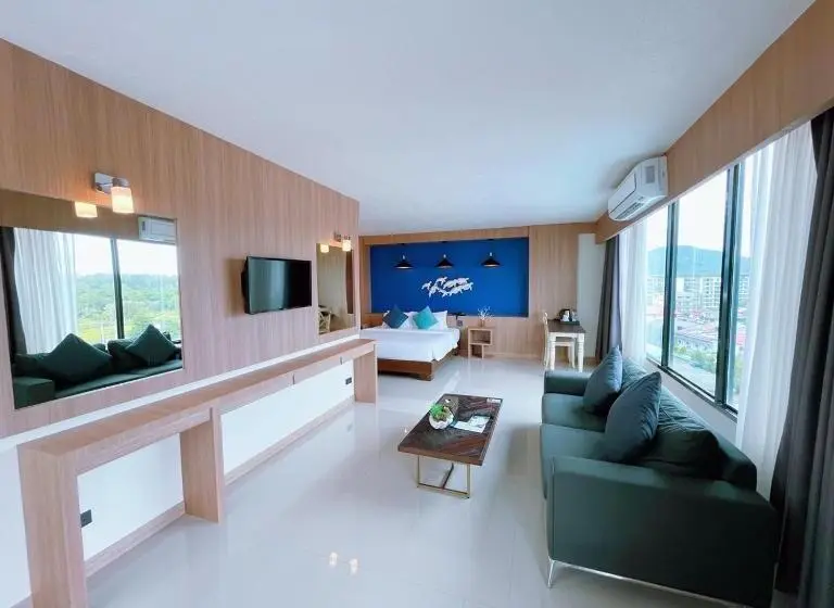 Juniorsviitti, The Sixteenth Naiyang Beach Hotel  Free Schedule Airport Shuttle