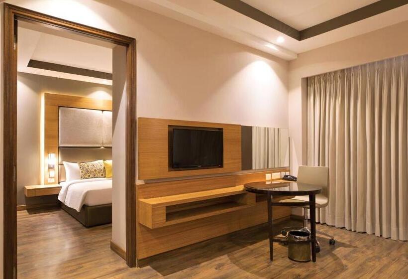 Suite Deluxe, Lemon Tree Hotel, Sector 68, Sohna Road, Gurugram
