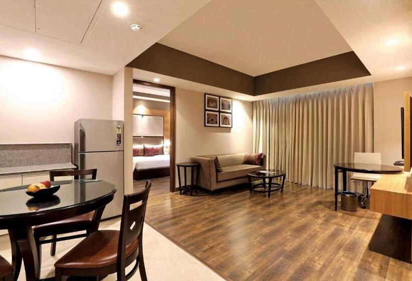 Suite 2 Quartos, Lemon Tree Hotel, Sector 68, Sohna Road, Gurugram