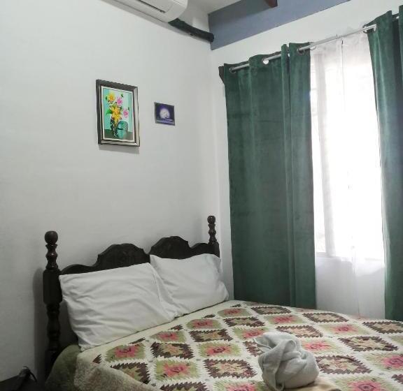 חדר אקונומי, Casa Quepos