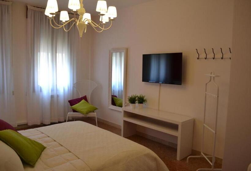 اتاق راحتی, Rio Venice