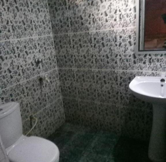 Economy Zimmer, Sea Shadow