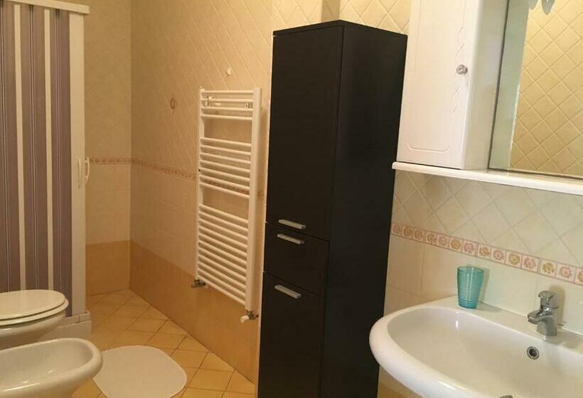 דירת שני חדרים, Rosa Virginia Apartment