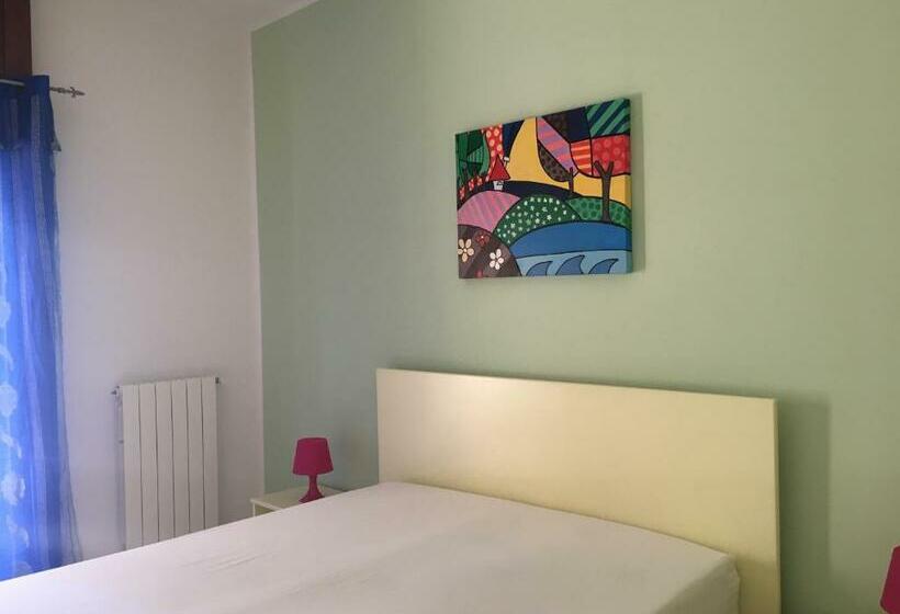 דירת שני חדרים, Rosa Virginia Apartment