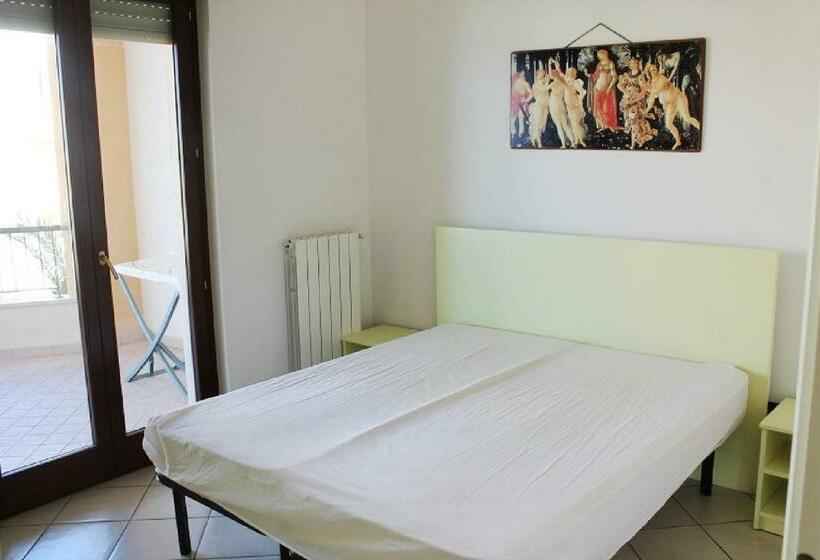 דירת שני חדרים, Rosa Virginia Apartment