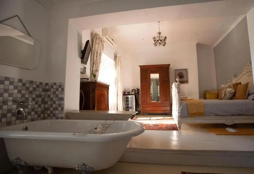 Sviitti, Jan Harmsgat Country House