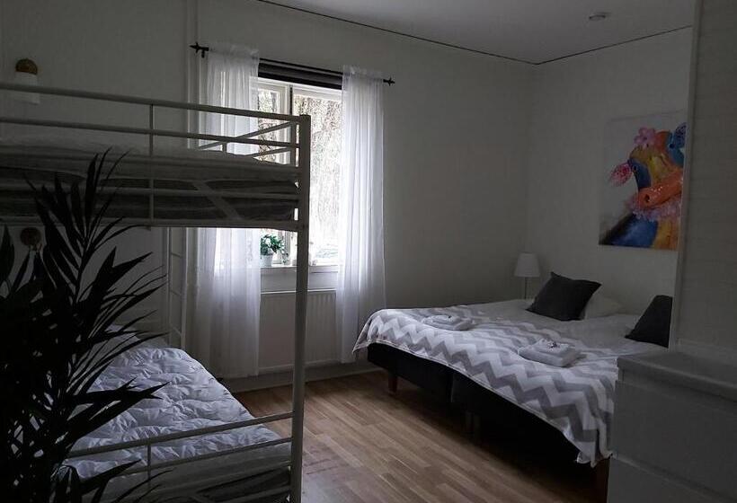 패밀리 룸 공용 욕실, Gotland Of Sweden Bed & Breakfast