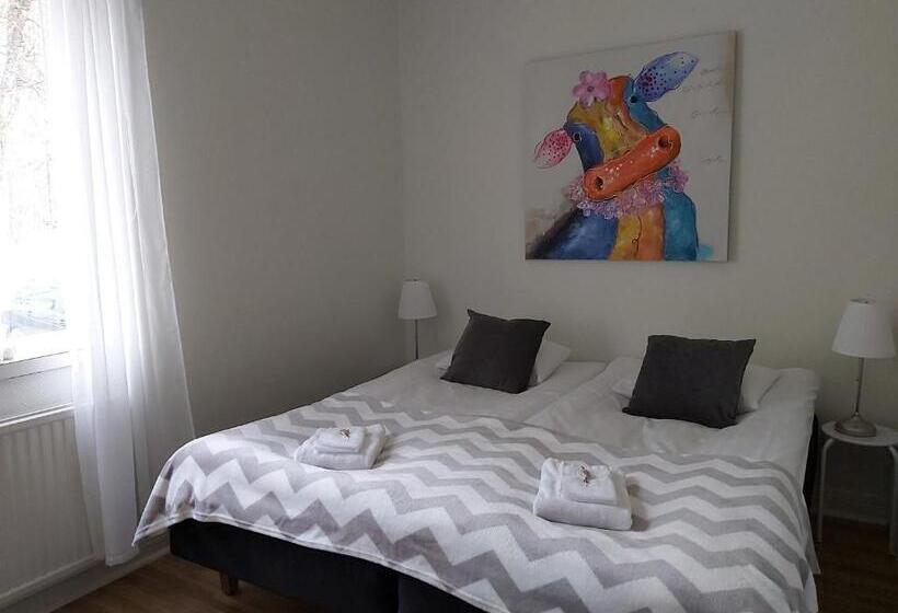 패밀리 룸 공용 욕실, Gotland Of Sweden Bed & Breakfast