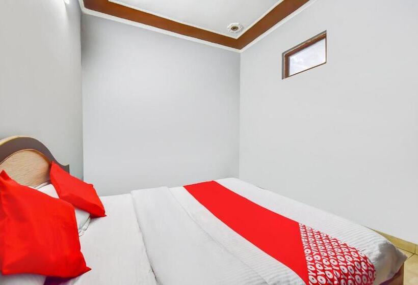 트리플 클래식 룸, Oyo 77868  Taj