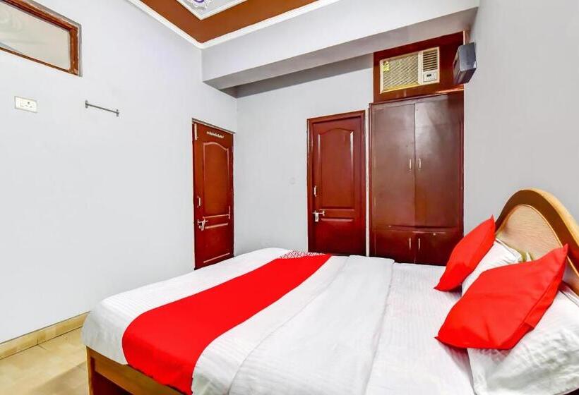 트리플 클래식 룸, Oyo 77868  Taj