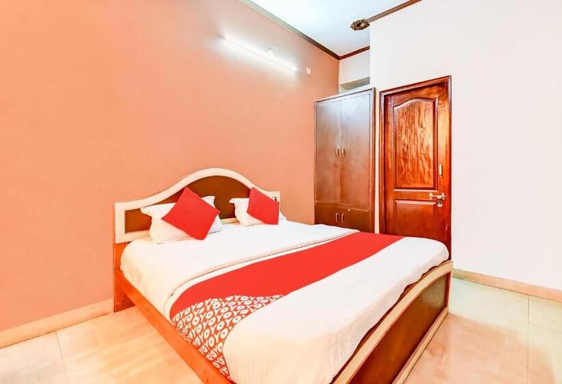 Трехместный Номер Классика, Oyo 77868  Taj