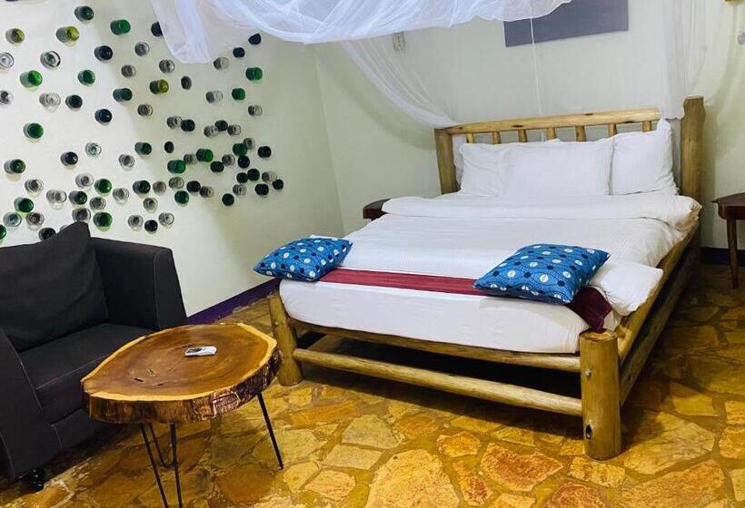 اتاق استاندارد با چشم‌انداز استخر, Afro Smiles