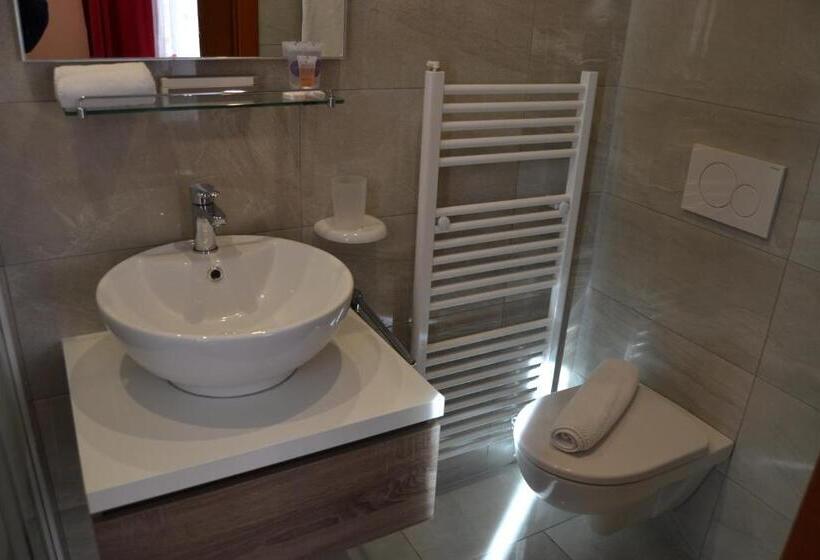 اتاق استاندارد یک نفره, Casa Yoghi