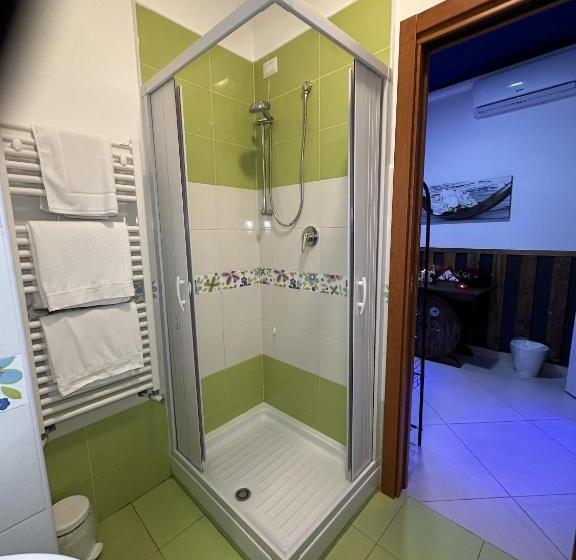 Люкс с гидромассажем, The Flower Garden