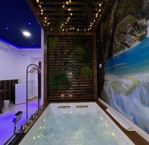 Люкс с гидромассажем, The Flower Garden