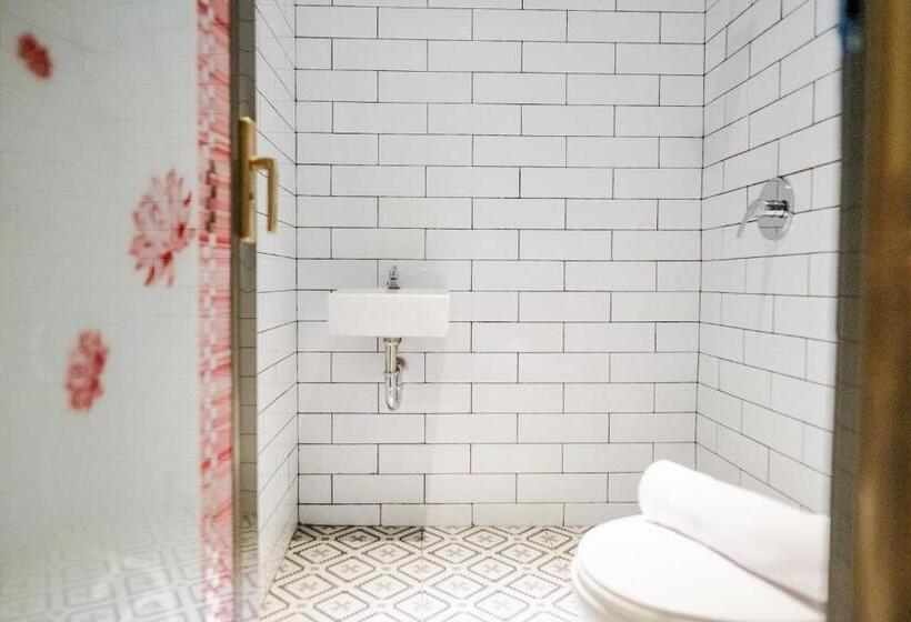 高级大房间, Sans Hotel Roxy Jakarta