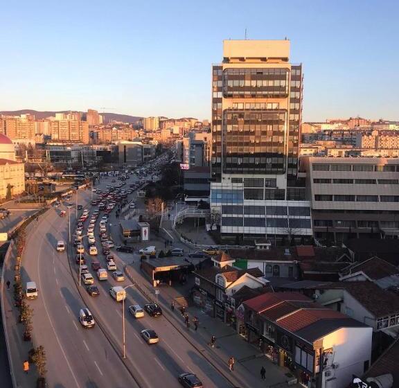 バルコニー付きスタンダードルーム, New Prishtina Luxury Rooms