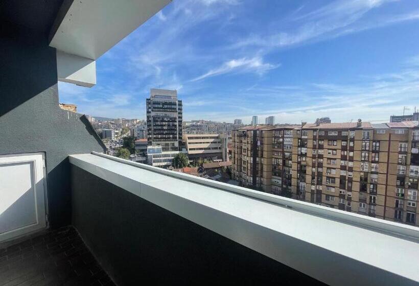 اتاق استاندارد با بالکن, New Prishtina Luxury Rooms