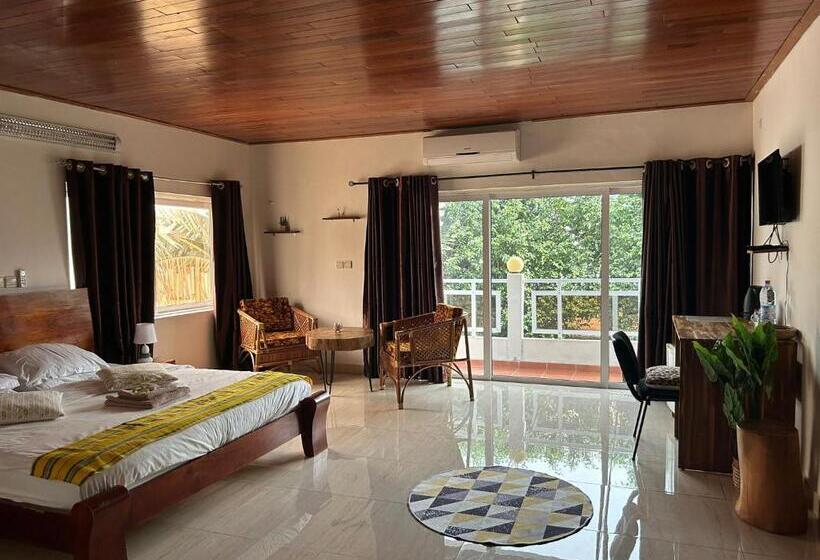 Standard Szoba King Size Bed, L'oasis Guesthouse