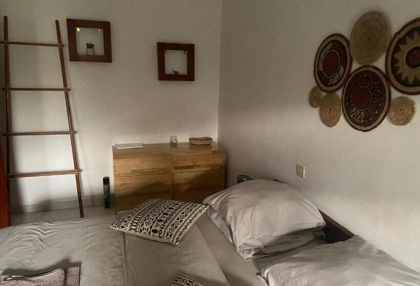 اتاق استاندارد, L'oasis Guesthouse