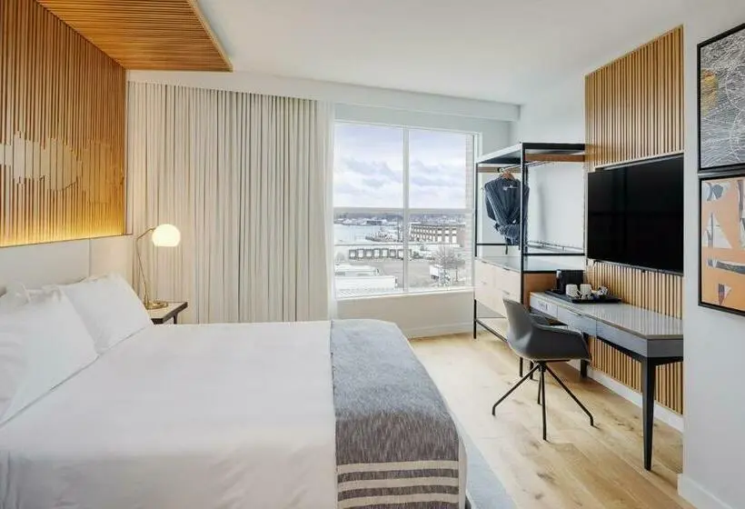 キングサイズベッドのスイートルーム, Canopy By Hilton Portland Waterfront