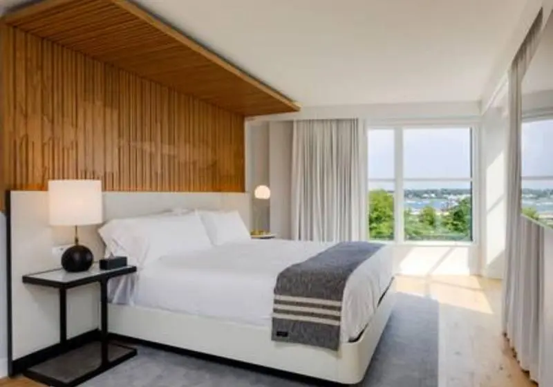 Suite King Bed