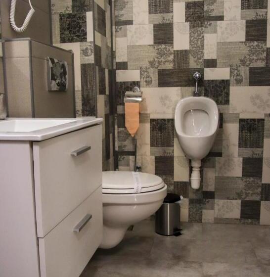 סוויטה דלוקס, Caprice Deluxe Accomodation