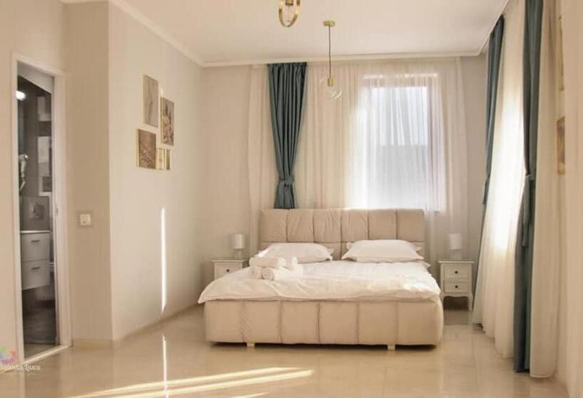 סוויטה דלוקס, Caprice Deluxe Accomodation