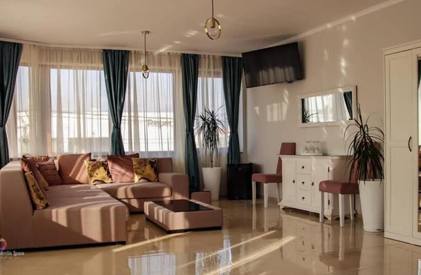 סוויטה דלוקס, Caprice Deluxe Accomodation